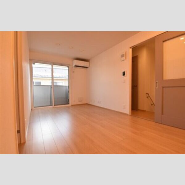 セレーノ鶴巻 リビング