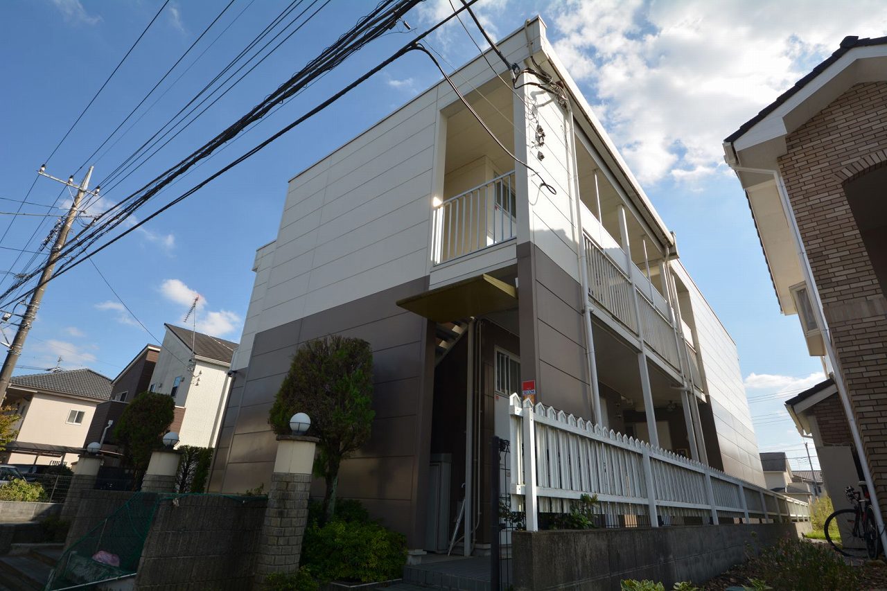 レオパレスバイオレットの外観画像