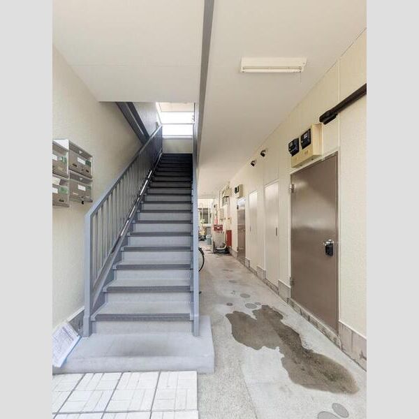 酒井ビル 出入口
