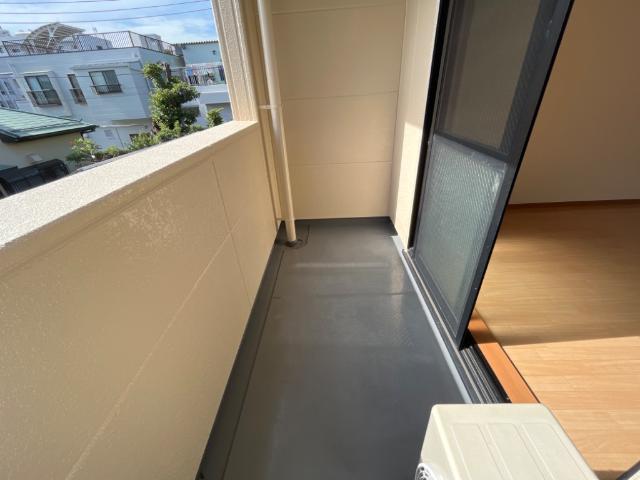 メゾン・トランタンヌーフ205号室 ベランダ