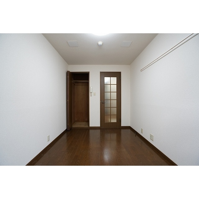 ラプラス坂下２0107号室 洋室