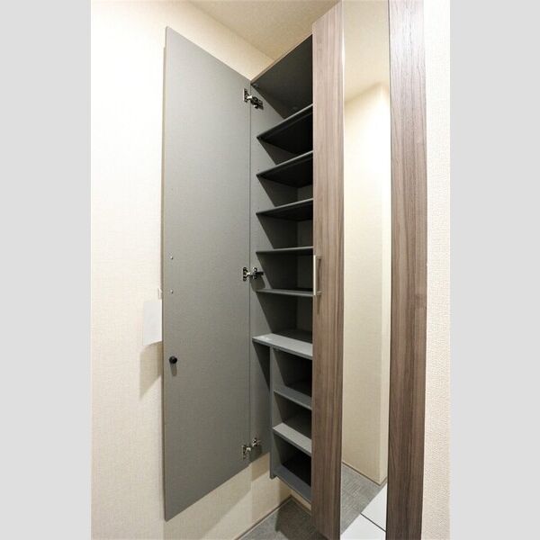 リベラル203号室 シューズボックス