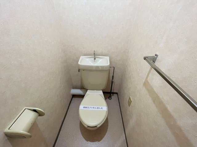 エストフレアＢ棟0202号室 シンプルで使いやすいトイレです