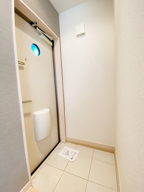 ザ・ガーデン2階 玄関