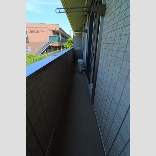 I.ヴィレッジ　WEST ベランダ