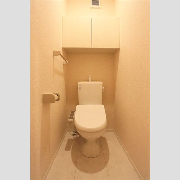 コリーヌ305号室 温水洗浄暖房便座