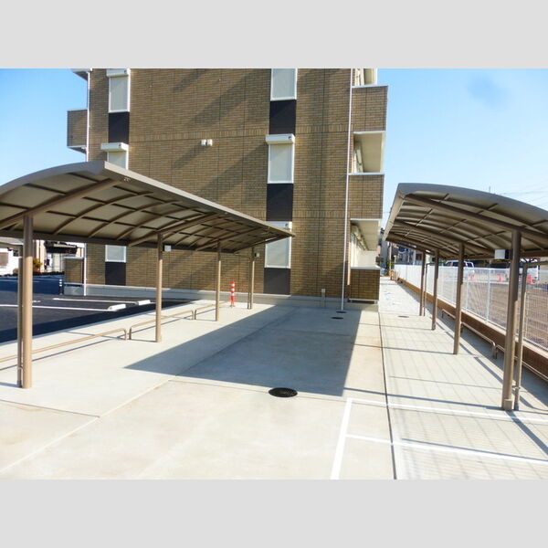 コモドTEN201号室 駐輪場