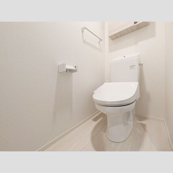 ガーベラ・グレイス101号室 トイレ