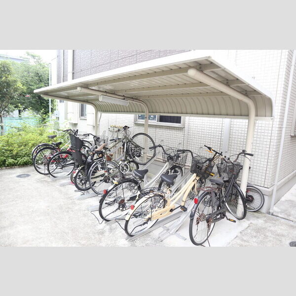 ロブレ コート 駐輪場