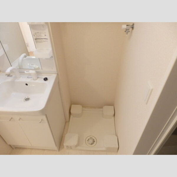 アイエム中川102号室 洗濯機置き場