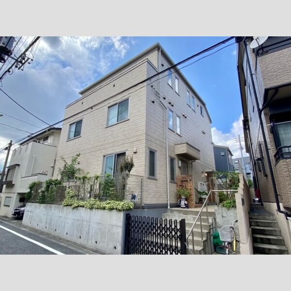 ハレ　ロォカヒ101号室 建物外観