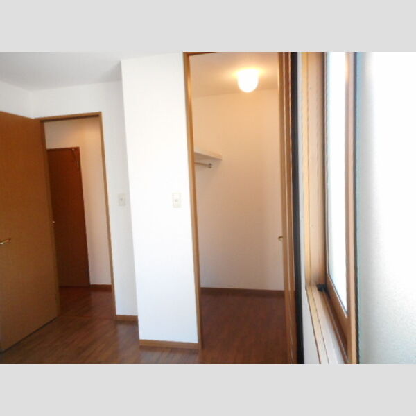 ヴィラ・メルベーユ　Ⅱ101号室 ウォークインクローゼット仕様