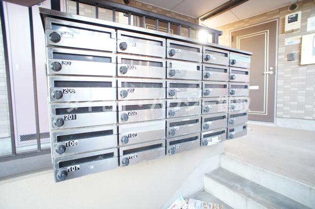 メイプル0109号室 エントランス