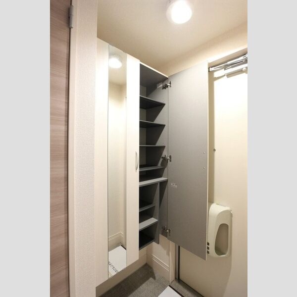 サイドガーデン南増尾　A棟101号室 シューズボックス