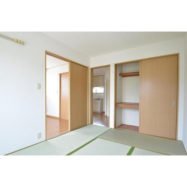 メゾンたまプラーザB202号室 リビング