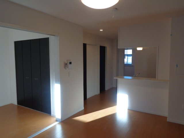 ベリタ202号室 開放感のあるリビング