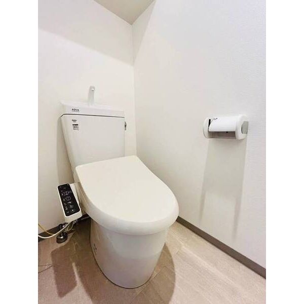 レーベンハイム戸田公園スペイシャス トイレ