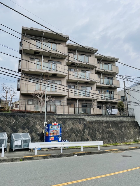 カルス紅葉の外観画像