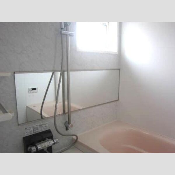 シャルマンドミール305号室 1坪タイプ浴室(小窓付)