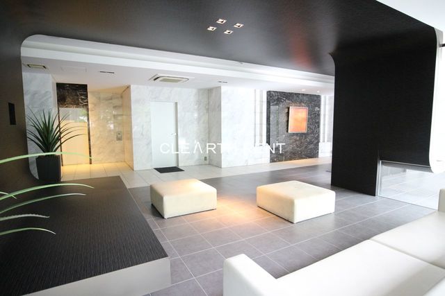 コンシェリア芝公園 ＭＡＳＴＥＲ’Ｓ ＶＩＬＬＡ3階 上質な雰囲気のエントランスホール