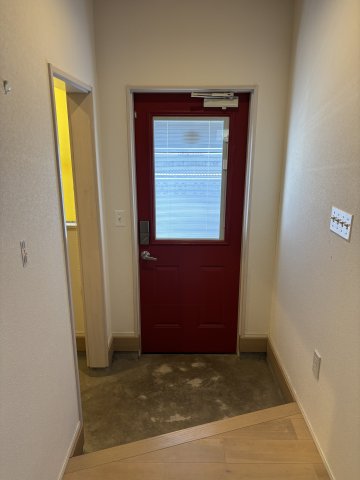 浜須賀戸建 玄関