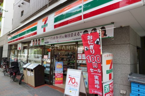 パレステュディオ目白10階 【コンビニエンスストア】セブン-イレブン 豊島高田２丁目店 まで777ｍ