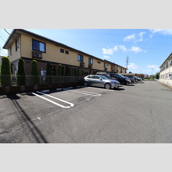 マグノリア207号室 駐車場