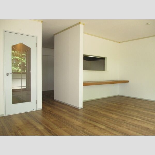 ラヴェニュ　A リビング