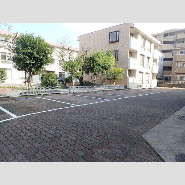 ビラ・ジュニペラス　C棟202号室 駐車場