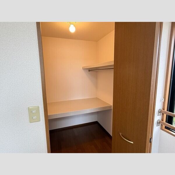 メゾン・ブルーノ ウォークインクローゼット