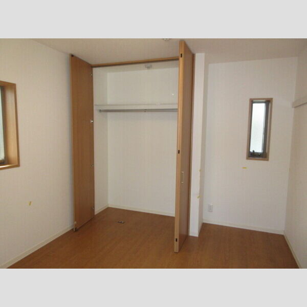 フロンティア南大泉201号室 洋室　収納
