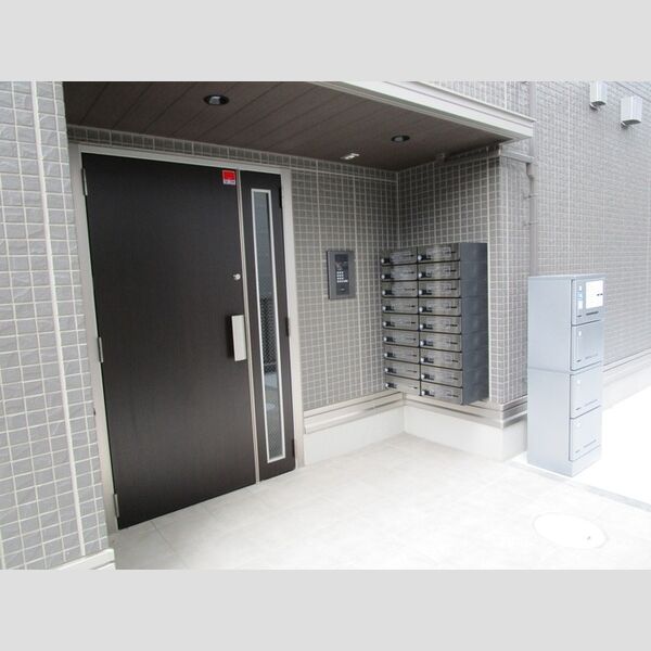 D-assemble301号室 エントランス