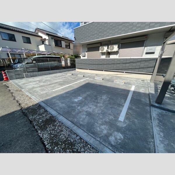 グレイス長後 駐車場