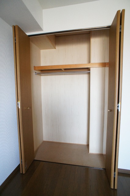 パークヒルズ和光0302号室 たっぷりとした収納スペースです