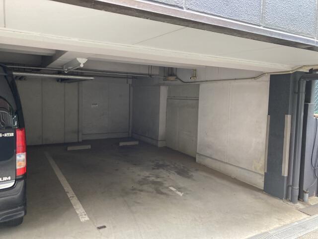 渚マンション 駐車場