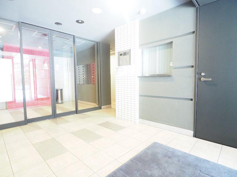 レジディア文京湯島 エントランス