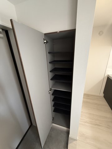ベイルームアーバン海老名302号室 玄関