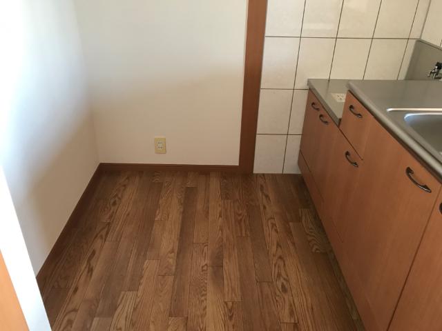 ＴＩＡＲＡ（ティアラ）305号室 キッチン