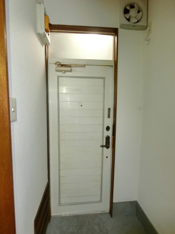 ジョエルココ 広く明るい玄関