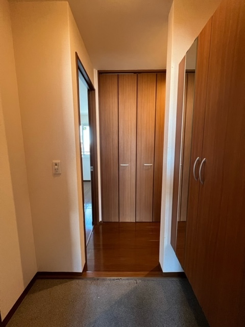 ＳＯＬＥＩＬ　ＡＯＹＡＭＡ0302号室 玄関