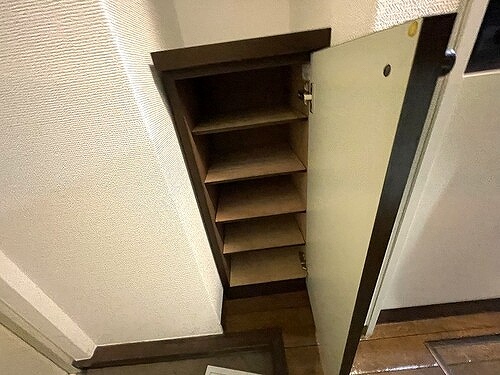 シティーレックス 玄関　※同タイプ別部屋前回募集時2023.1撮影