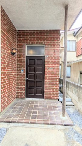 朝霞市幸町2LDK戸建て 玄関