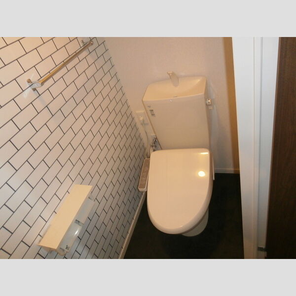 ディアコート新宿108号室 2F温水洗浄暖房便座