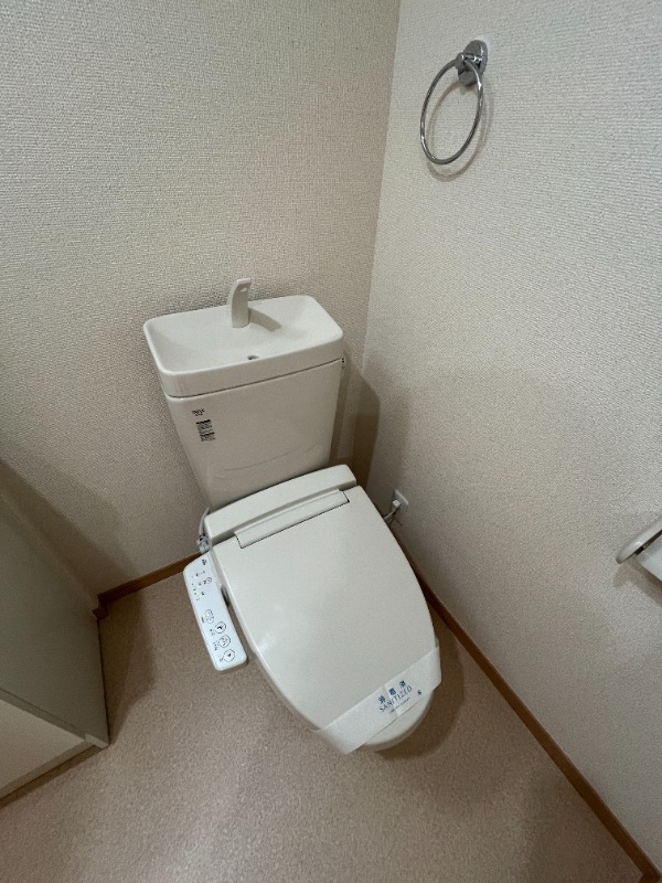 ボスケ大倉山1階 トイレ