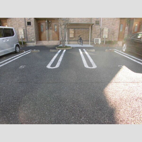 サンモールエイト106号室 駐車場(3・5)