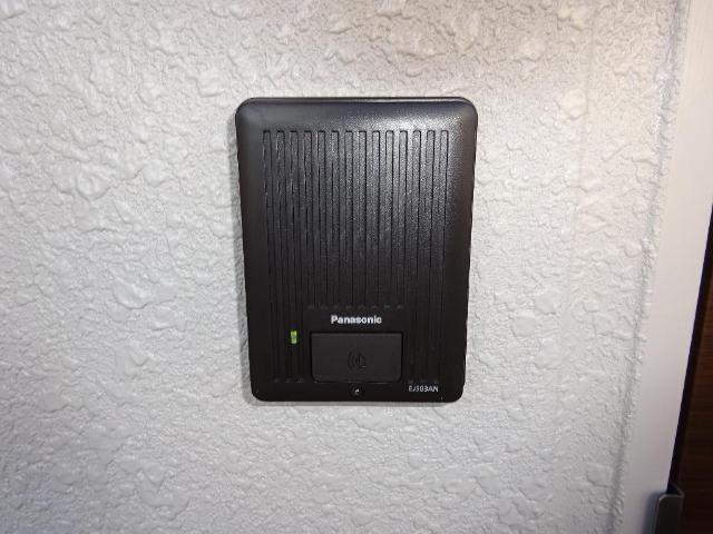 リヴァージュ登戸202号室 カメラ付インターホン