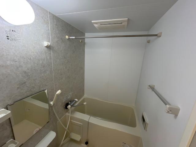 クレアトゥール　エスト　(Ｃｒｅａｔｅｕｒ　ｅｓｔ)205号室 バス