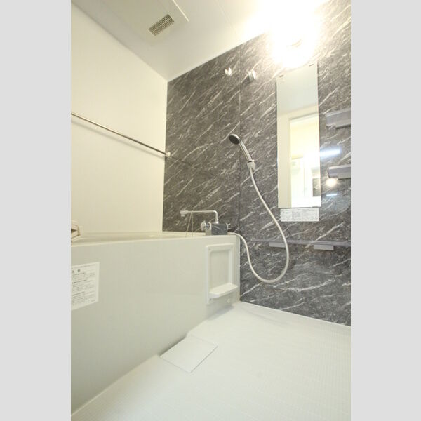 ノーブル・ルミナス笹塚103号室 103号室　浴室