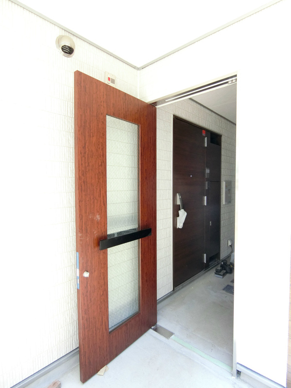 リブリ・グレイス レジデンス1階 エントランス