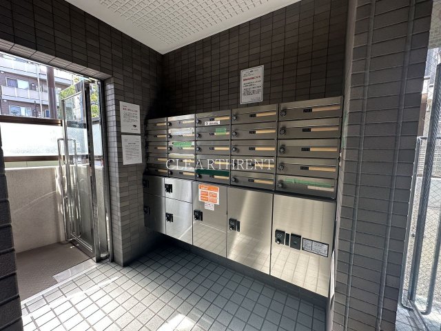 菱和パレス野方2階 便利な宅配ボックスあり